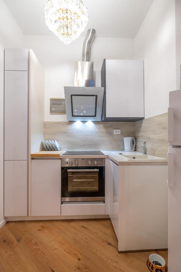 Studio Apartment Lion Portorose Eksteriør billede